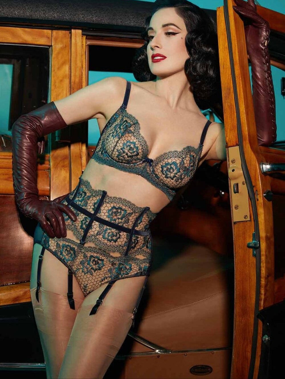 NWT Dita Von Teese Evelina Suspender Belt Navy Size 22